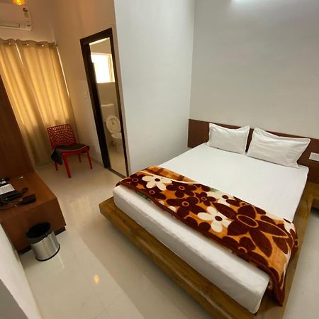 Lake Land Guest House Kolkata Exterior photo
